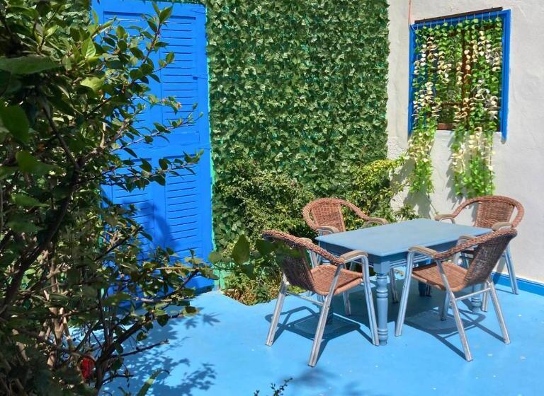 סוויטת ג'וניור משפחתית, The Spot