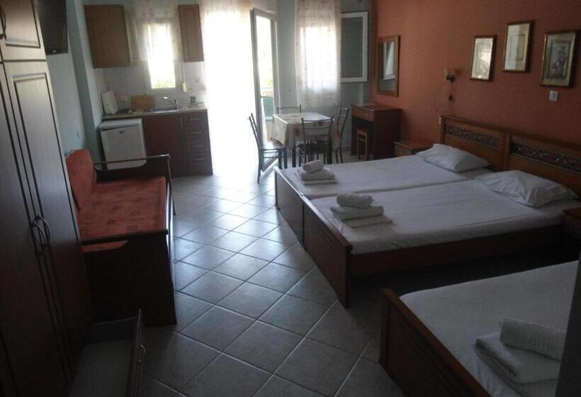 Family Room Garden View, Vergina