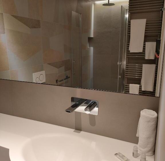 חדר דלוקס, Albergo Baschera