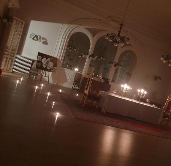 סוויטה, Salon Boyer