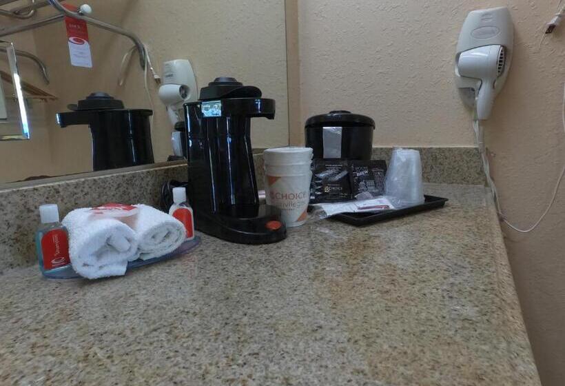 جناح سرير كينج, Econo Lodge Inn & Suites Downtown Northeast Near Fort Sam Houston