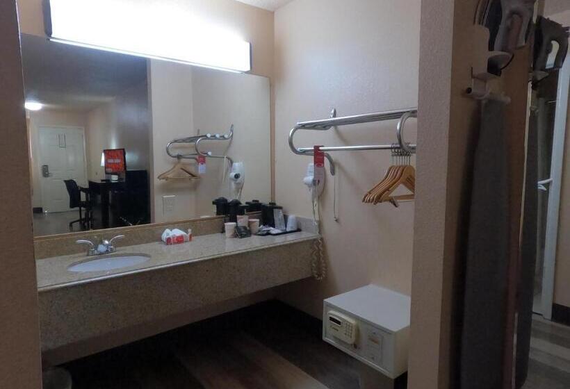 جناح سرير كينج, Econo Lodge Inn & Suites Downtown Northeast Near Fort Sam Houston