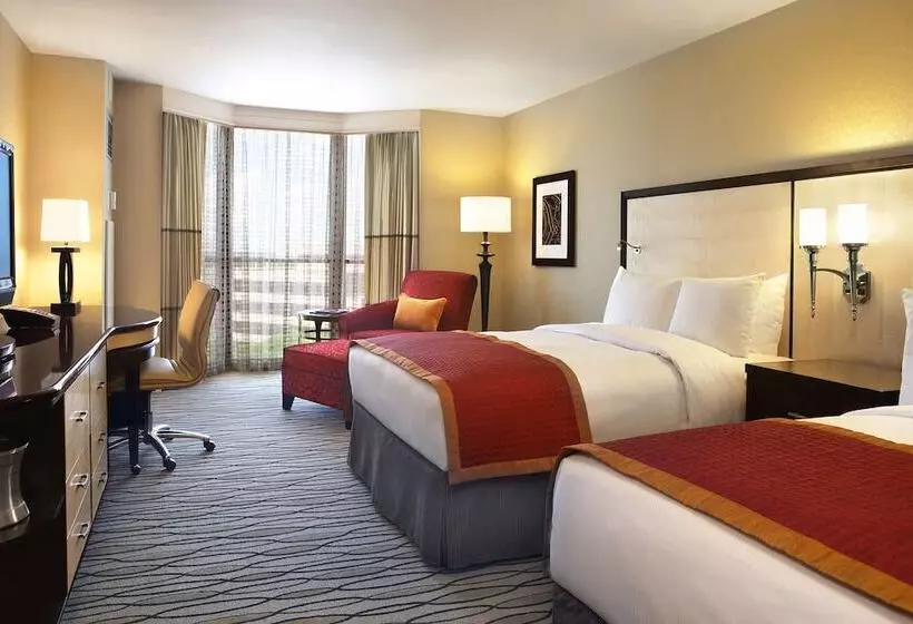 اتاق استاندارد با 2 تخت دوبل, Hilton Rosemont Chicago O'Hare