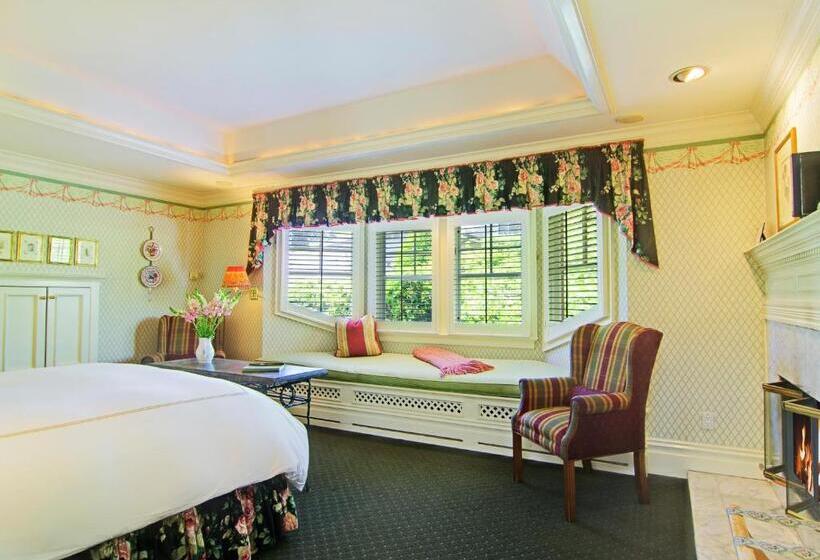 إستوديو قياسى سرير ملكى, Inn At Depot Hill