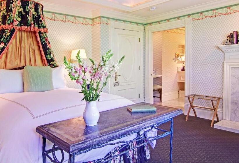 إستوديو قياسى سرير ملكى, Inn At Depot Hill