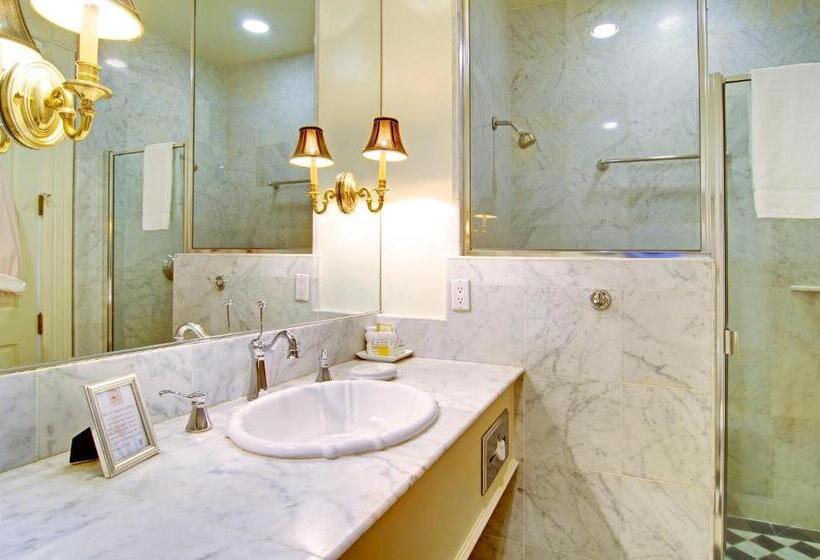 غرفة إدارية سرير ملكى, Inn At Depot Hill