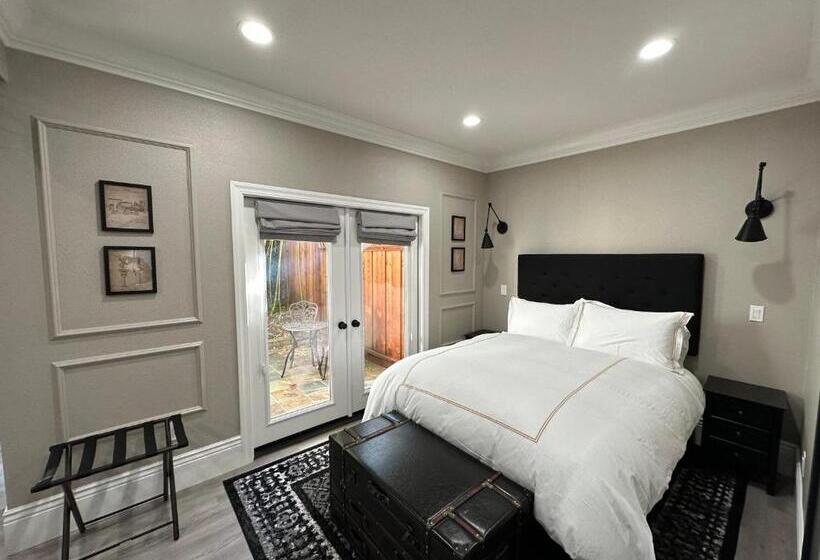 Студия Deluxe, Inn At Depot Hill