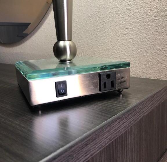 غرفة قياسية سرير كينج, Super 8 By Wyndham Orangeburg Near I 26