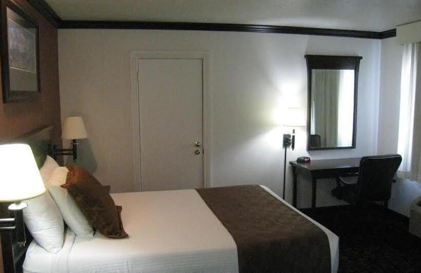 חדר דחוקס עם מיטת קינג, Heber Inn