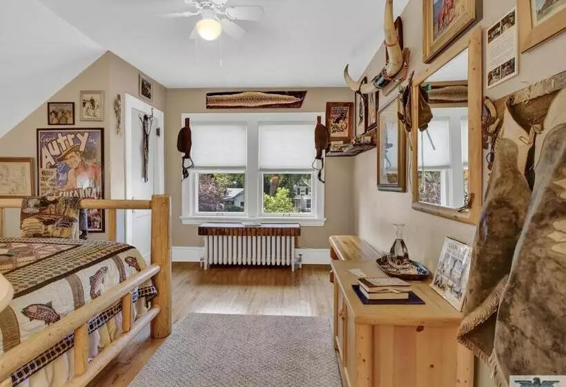 اتاق استاندارد, Robins Nest Bed & Breakfast