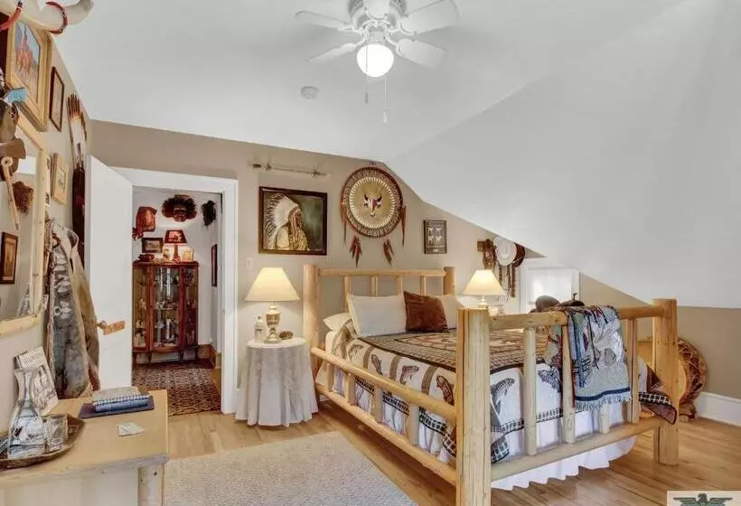 اتاق استاندارد, Robins Nest Bed & Breakfast