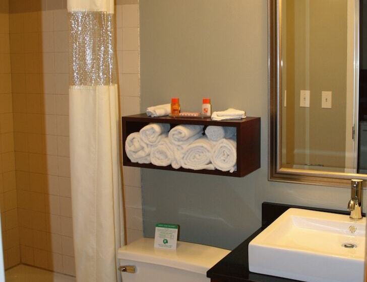 Номер Deluxe, Tiki Resort   Lake George