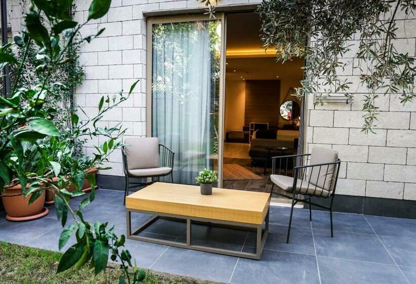 سوئیت جونیور دولوکس با چشم‌انداز باغ, Melanippe Relaxing Hotel   Adults Only