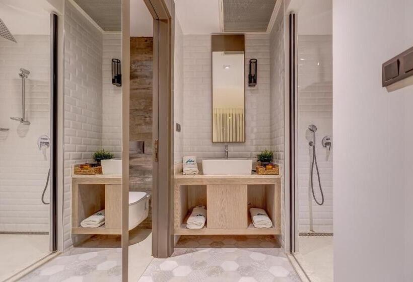 سوئیت جونیور دولوکس با چشم‌انداز باغ, Melanippe Relaxing Hotel   Adults Only