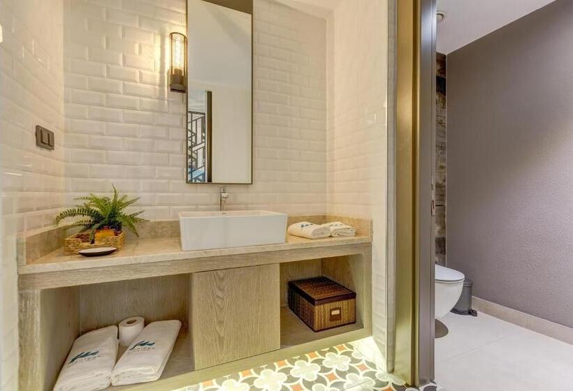 اتاق لوکس با تخت دو نفره بزرگ, Melanippe Relaxing Hotel   Adults Only