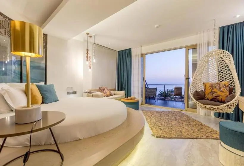 اتاق لوکس با تخت دو نفره بزرگ, Melanippe Relaxing Hotel   Adults Only