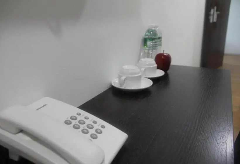 デラックスルーム, Big Apple