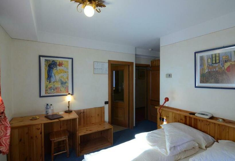 Номер Стандарт, Albergo Alpenrose