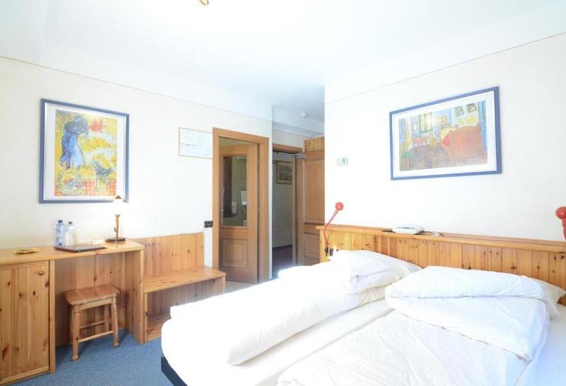 Номер Стандарт, Albergo Alpenrose