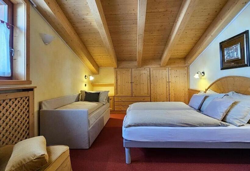 חדר סטנדרט לארבעה, Albergo Alpenrose