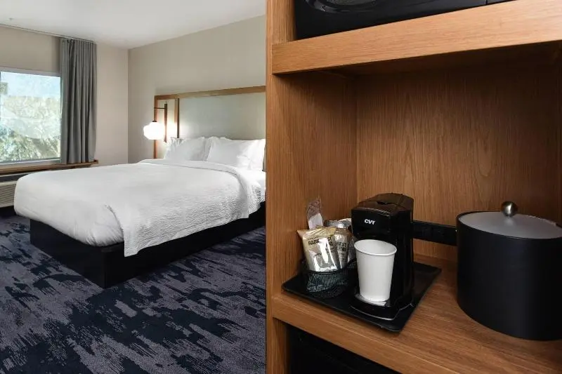 キングサイズベッドのスタンダードルーム, Fairfield Inn & Suites By Marriott Moorpark Ventura County