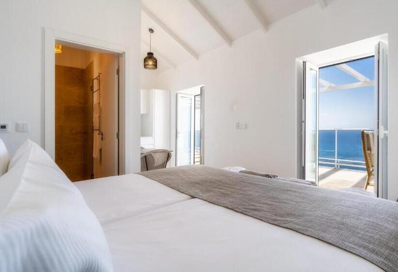 غرفة ديلوكس مطلّة علي البحر مزوَّدة بشُرفة, Escarpa   The Madeira Hideaway