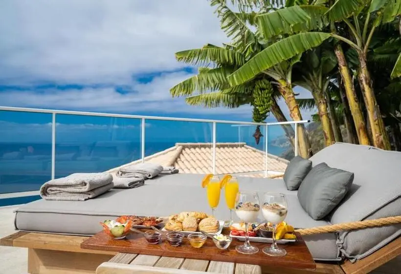 ویلای یک اتاق خوابه با استخر شنا, Escarpa   The Madeira Hideaway