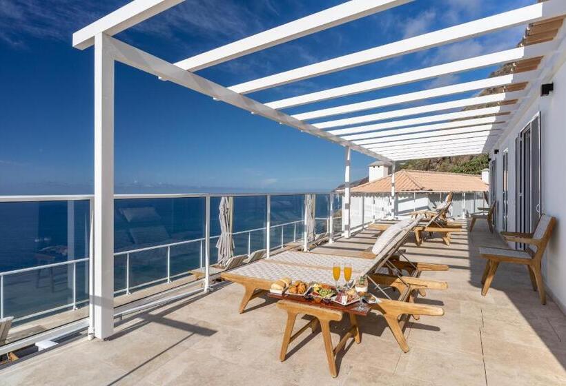 غرفة ديلوكس مطلّة علي البحر مزوَّدة بشُرفة, Escarpa   The Madeira Hideaway
