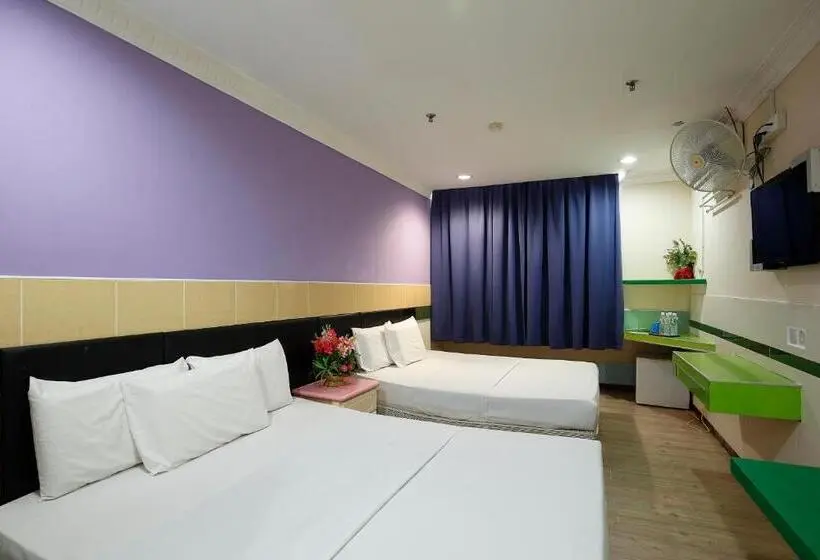 اتاق خانوادگی, Cosy Inn