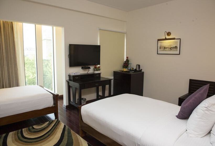 سوئیت پریمیوم, The Midori By Lakeshore, Gulshan , Dhaka