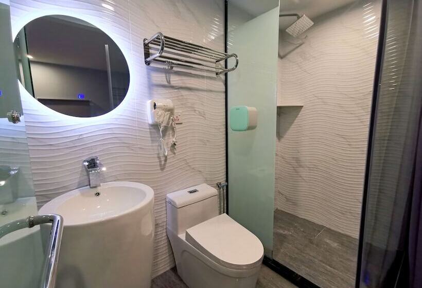 اتاق استاندارد, Wow Hotel Penang