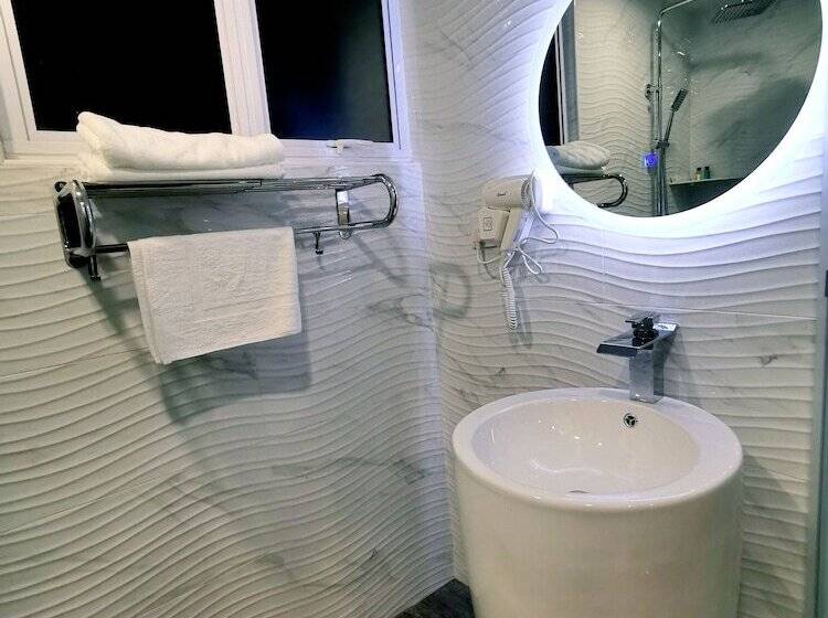 اتاق استاندارد, Wow Hotel Penang