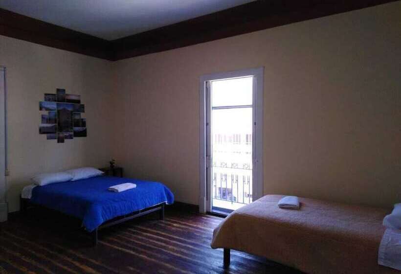 اتاق استاندارد چهار تخته, Holidays Hostel Arequipa