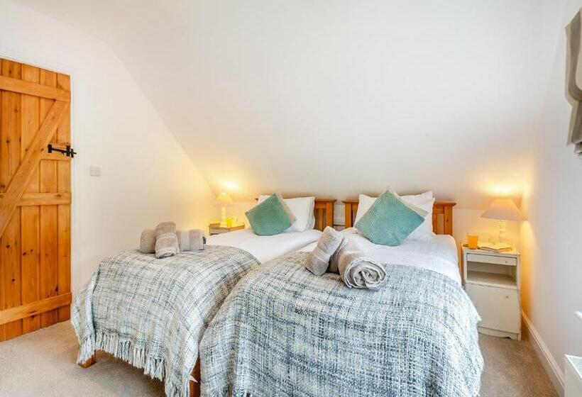 Дом 2 Спальни, Anglesey Lakeside Lodges