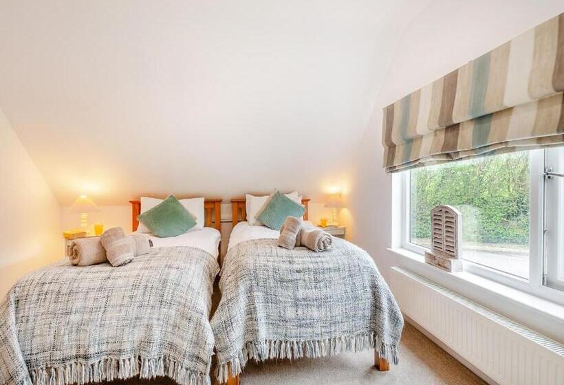 Дом 2 Спальни, Anglesey Lakeside Lodges