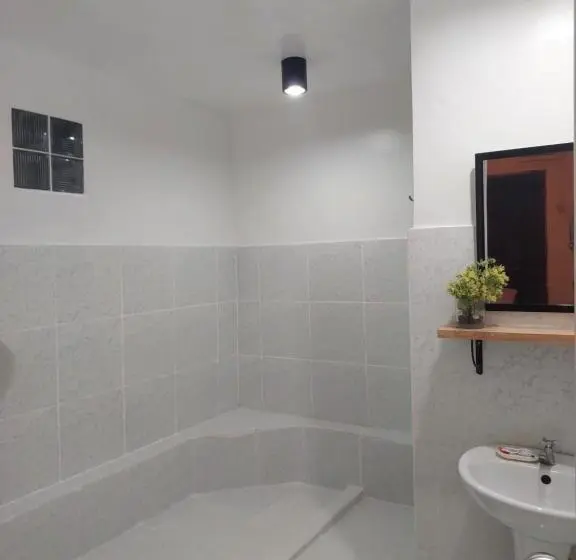 Habitació Deluxe, Moho