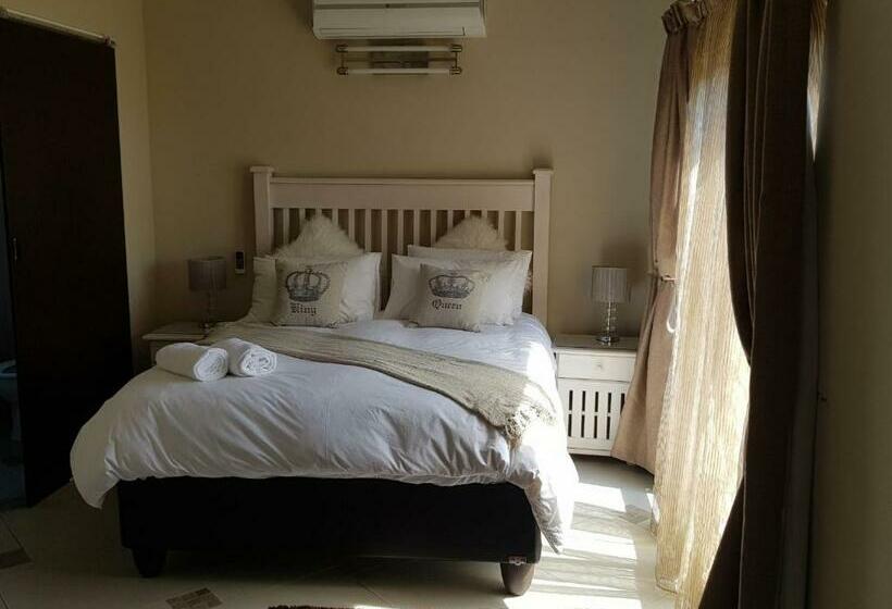 اتاق استاندارد با چشمانداز باغ, Falling Waters Guest House