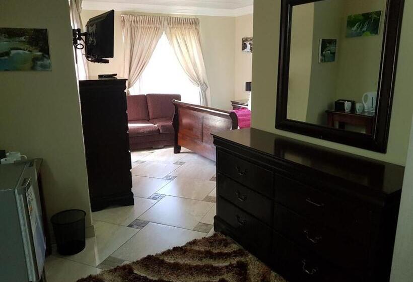 اتاق استاندارد با چشمانداز باغ, Falling Waters Guest House