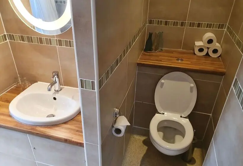 Standard-huone, Halfway House Inn