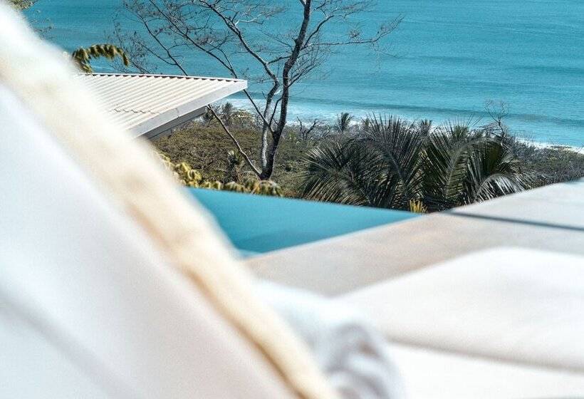 豪华洋房, Akwa Santa Teresa Ocean View Villas & Rooms