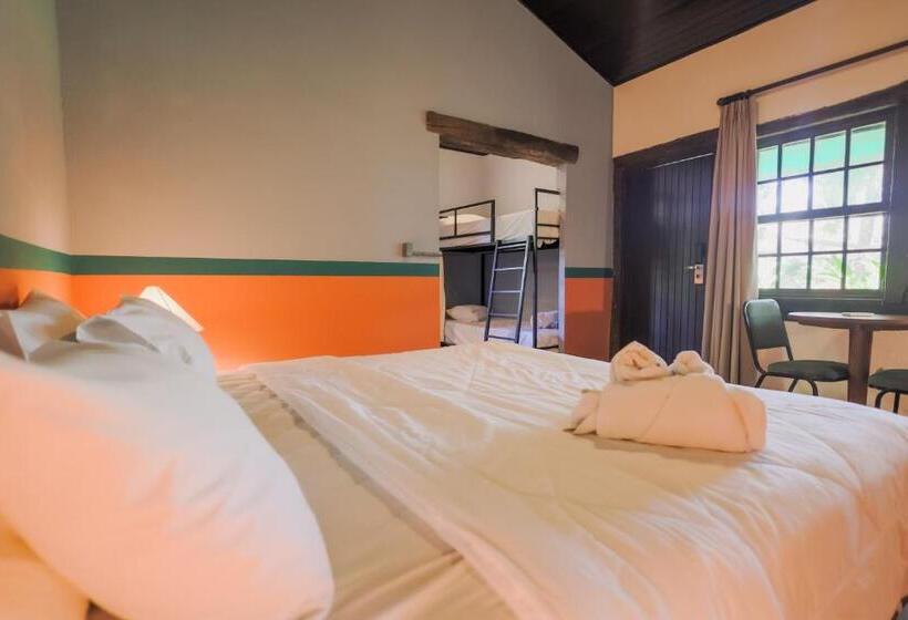 家庭间, Selina Paraty