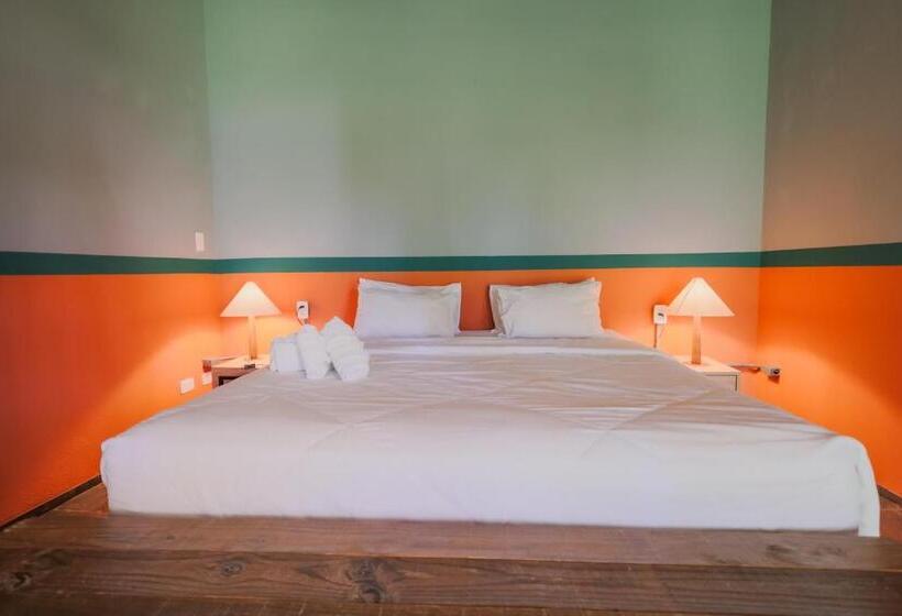 家庭间, Selina Paraty