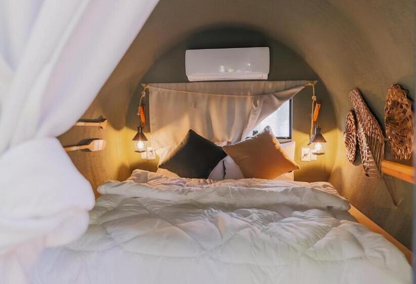 带共用浴室的标准房间, Selina Paraty