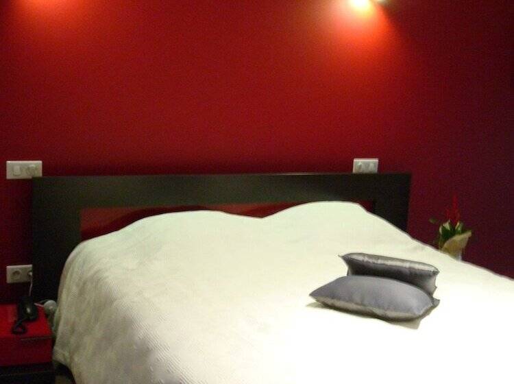 חדר משפחתי, Le Saint Aubin