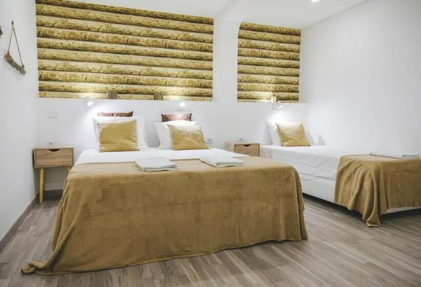 اتاق استاندارد چهارنفره با سرویس بهداشتی مشترک, 4u Lisbon Vi Guesthouse Airport