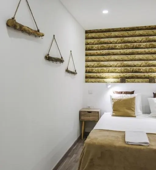 اتاق استاندارد چهارنفره با سرویس بهداشتی مشترک, 4u Lisbon Vi Guesthouse Airport