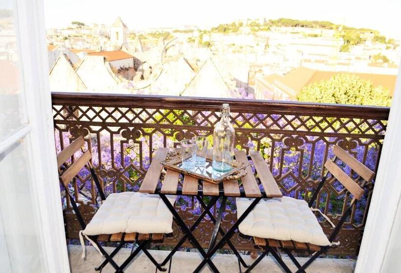 اتاق لوکس با بالکن, Feeling Chiado 15