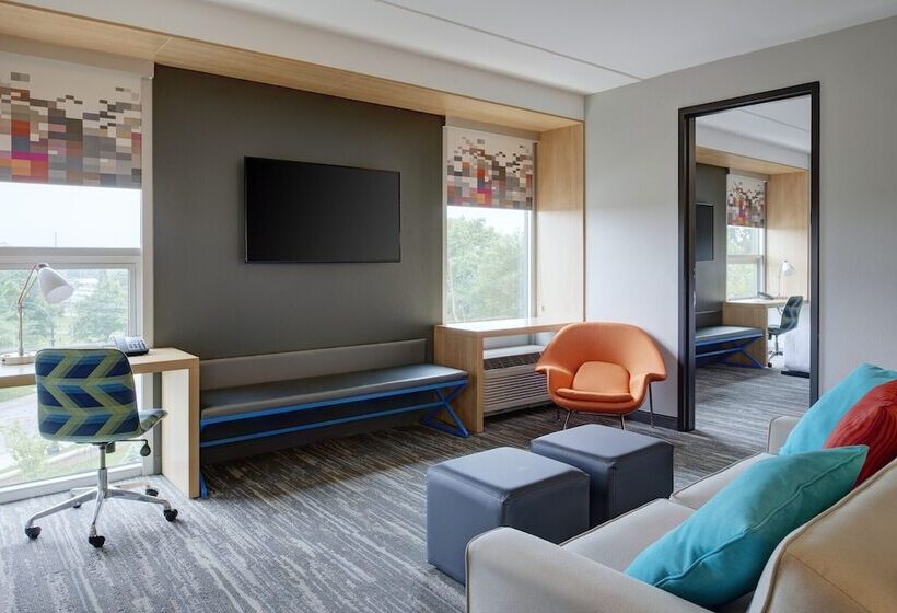 Люкс, Aloft Columbus Westerville
