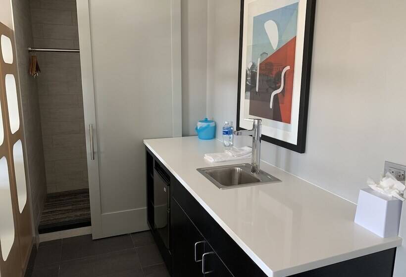 جناح, Aloft Columbus Westerville