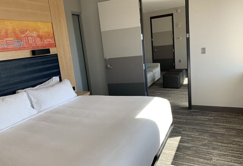 جناح, Aloft Columbus Westerville